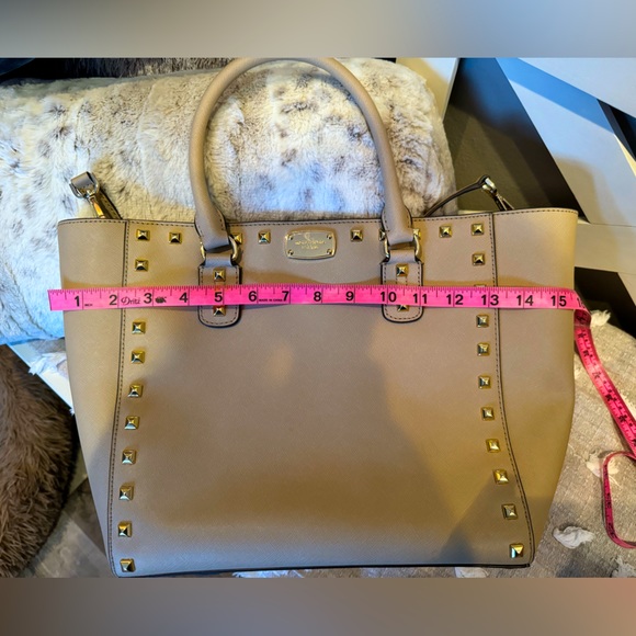 Gorgeous Michael Kors Saffiano leather studded tote! Like new! - Picture 8 of 9